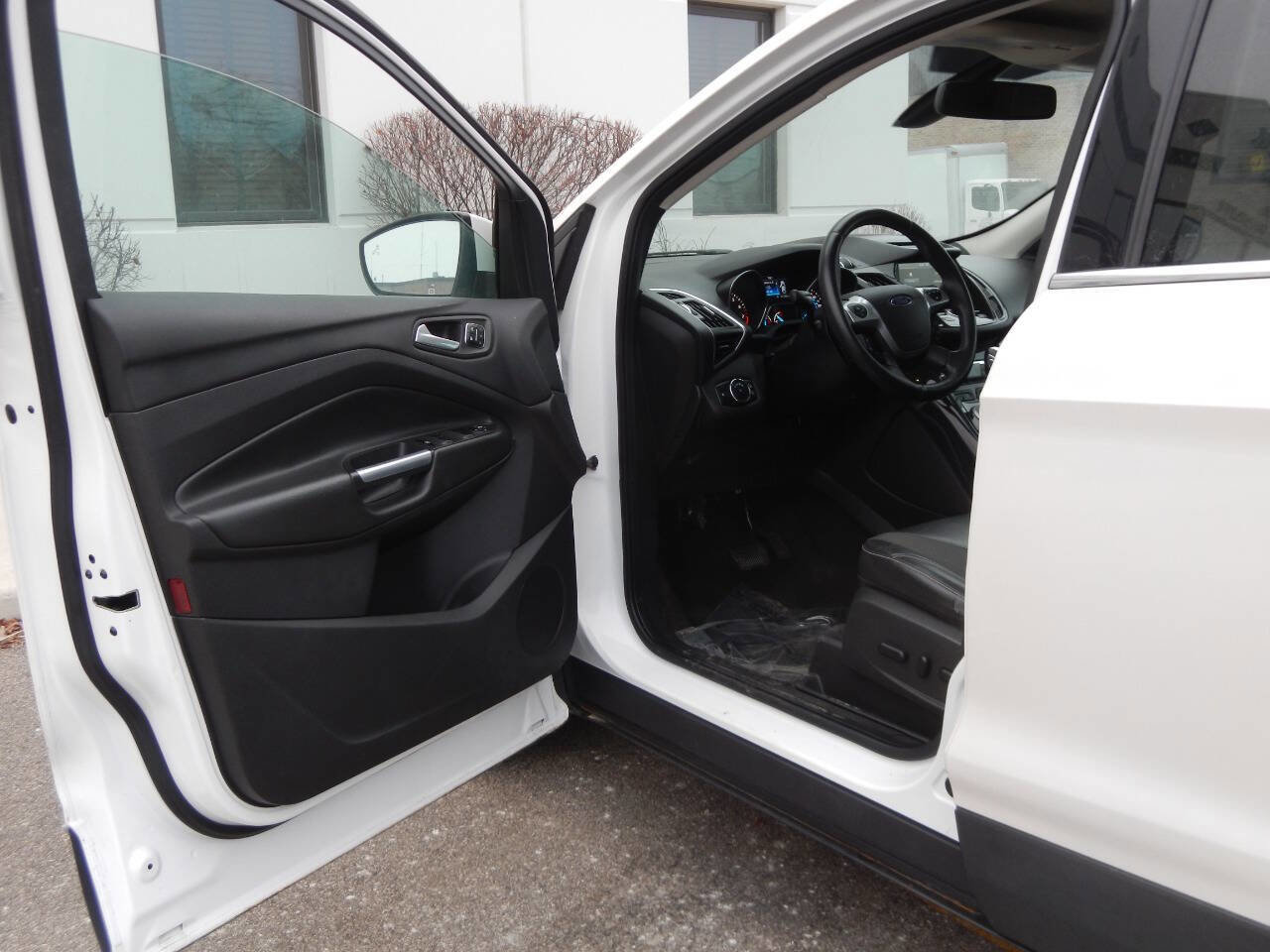 Used 2013 Ford Escape Titanium w/ Parking Technology Pkg image 24