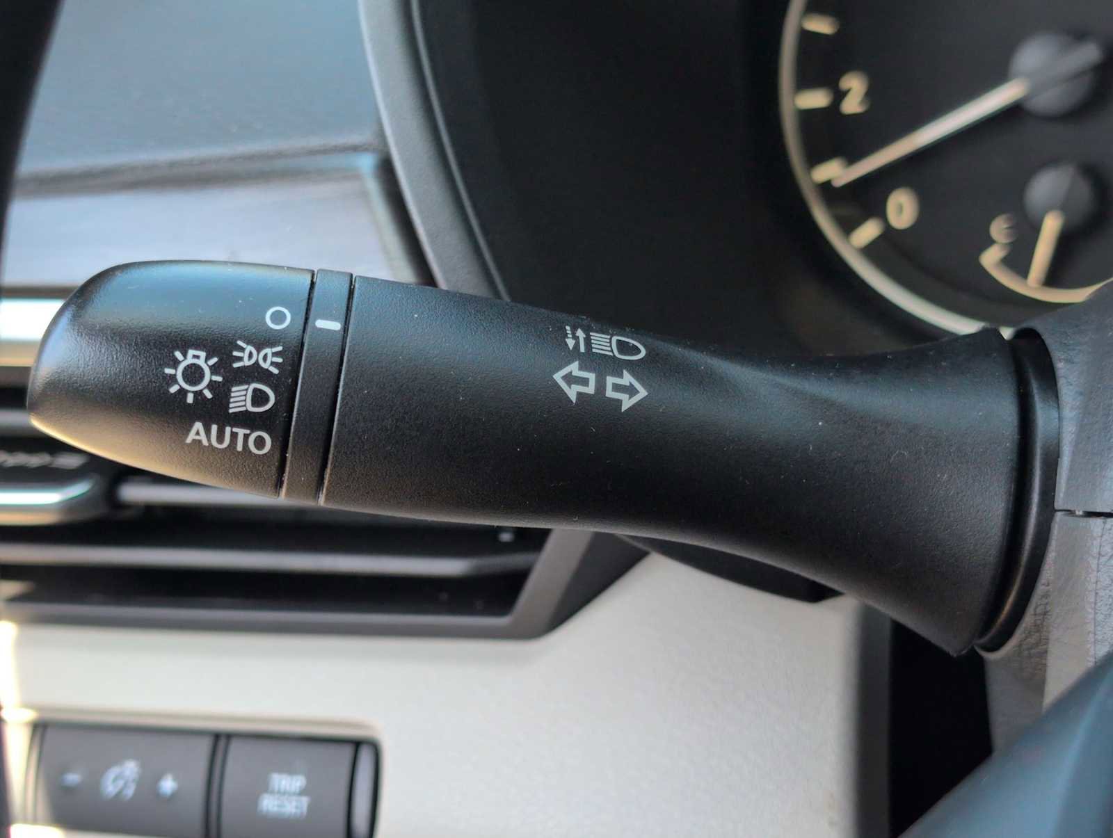 Used 2024 Nissan Altima 2.5 SV image 25