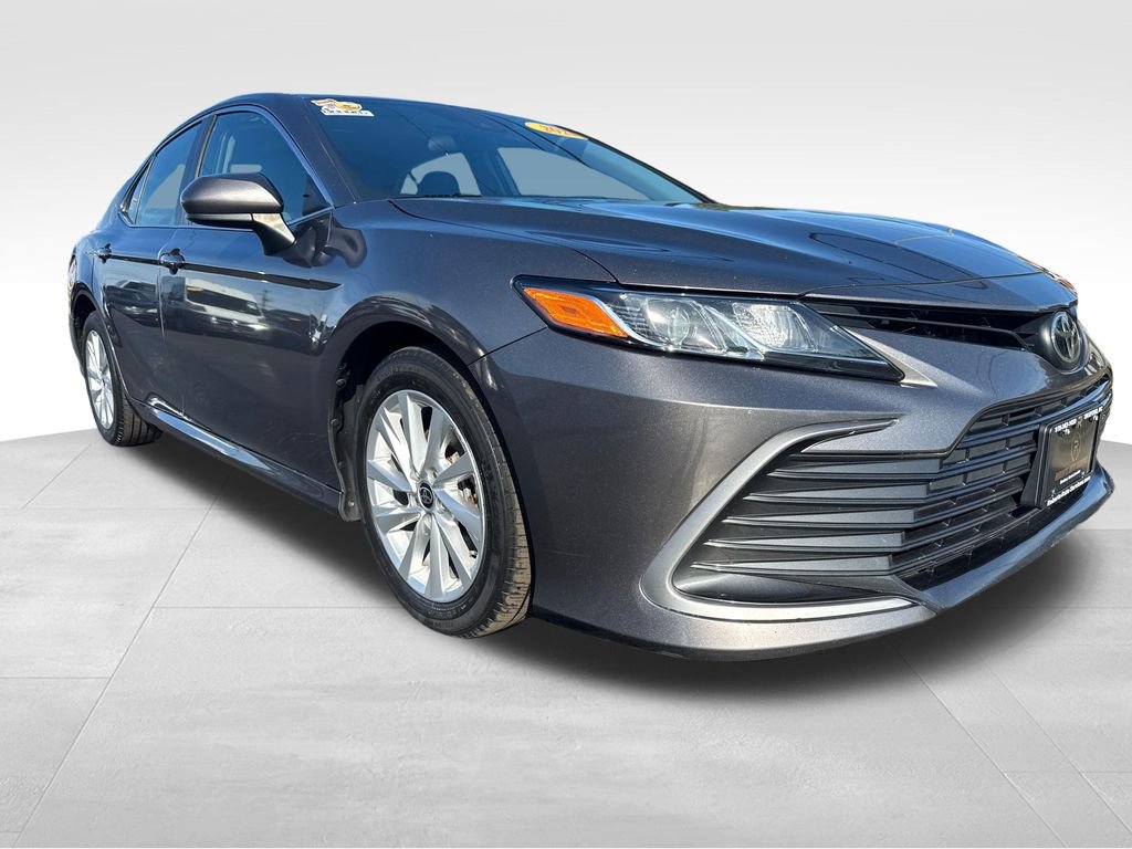 Used 2021 Toyota Camry LE AWD/4WD image 8