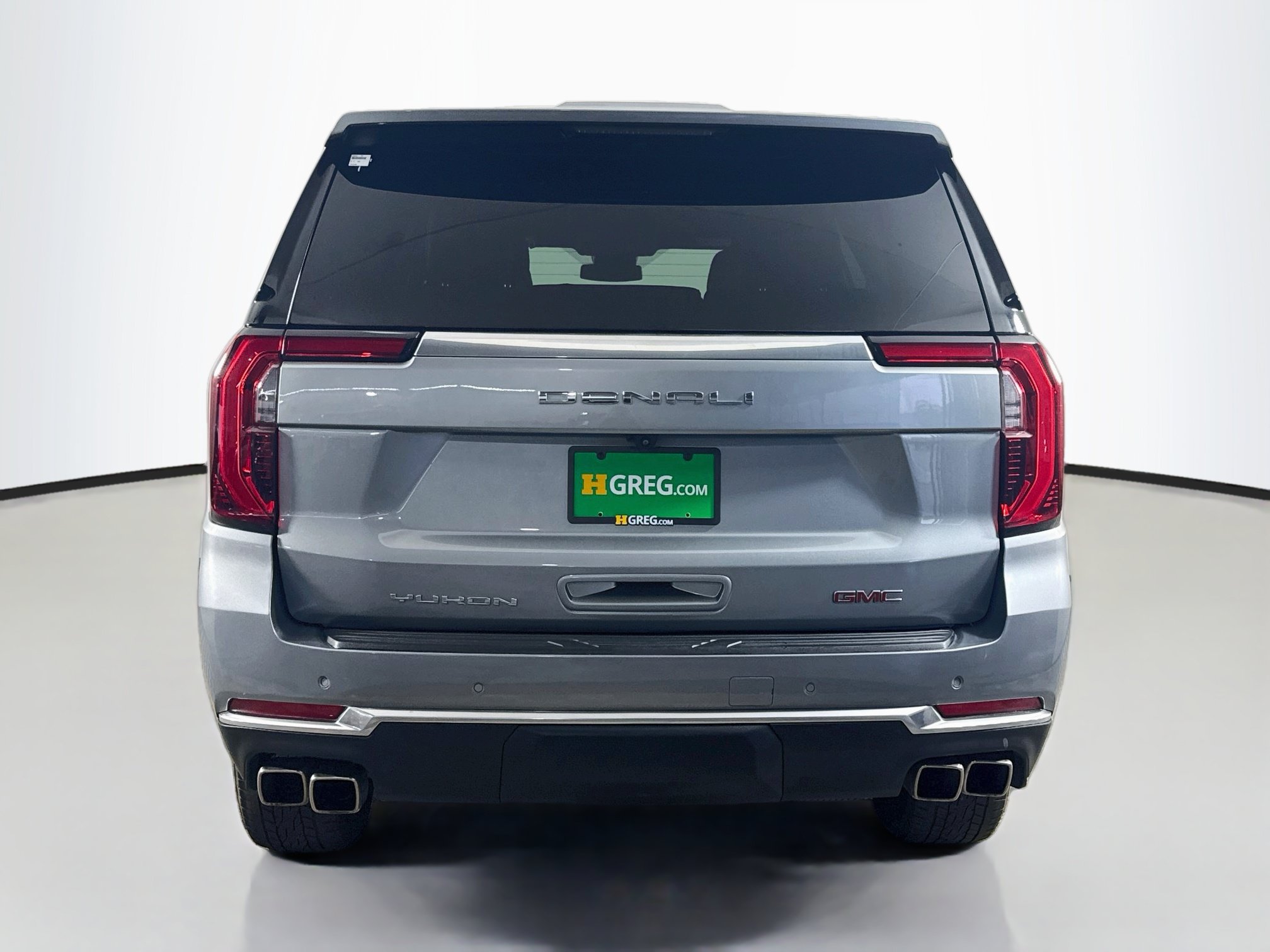 Used 2025 GMC Yukon Denali RWD image 8