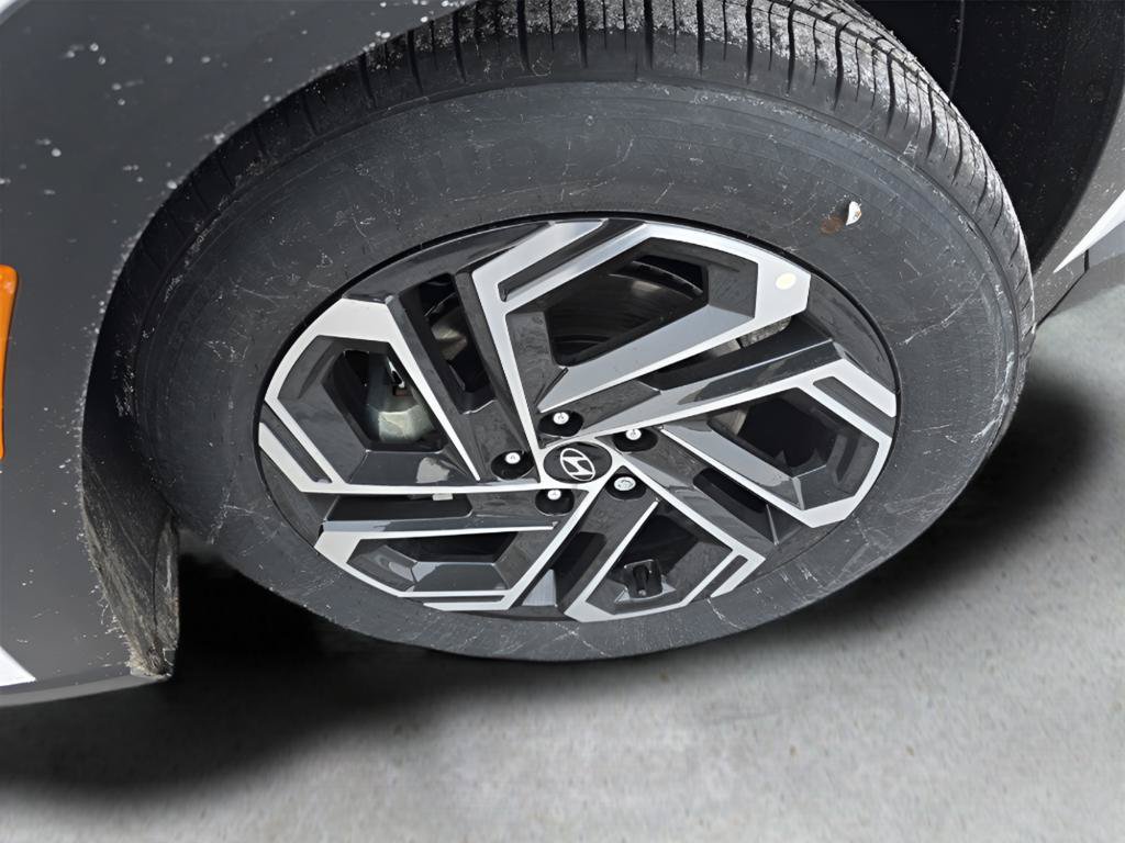 Used 2025 Hyundai Tucson Limited FWD image 34