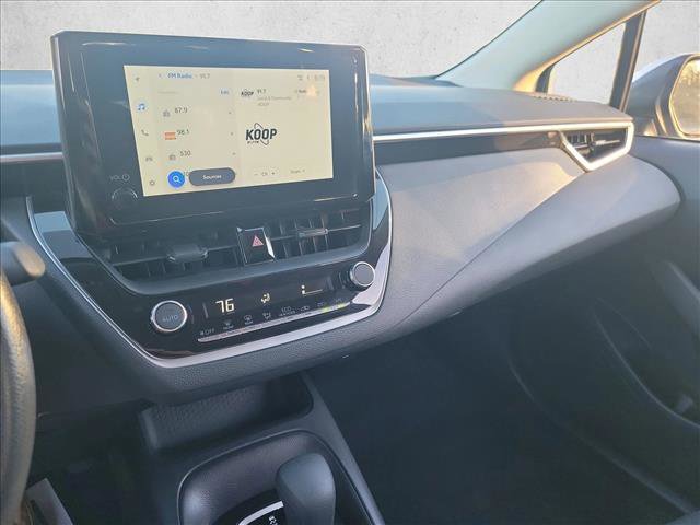 Used 2025 Toyota Corolla LE FWD image 22