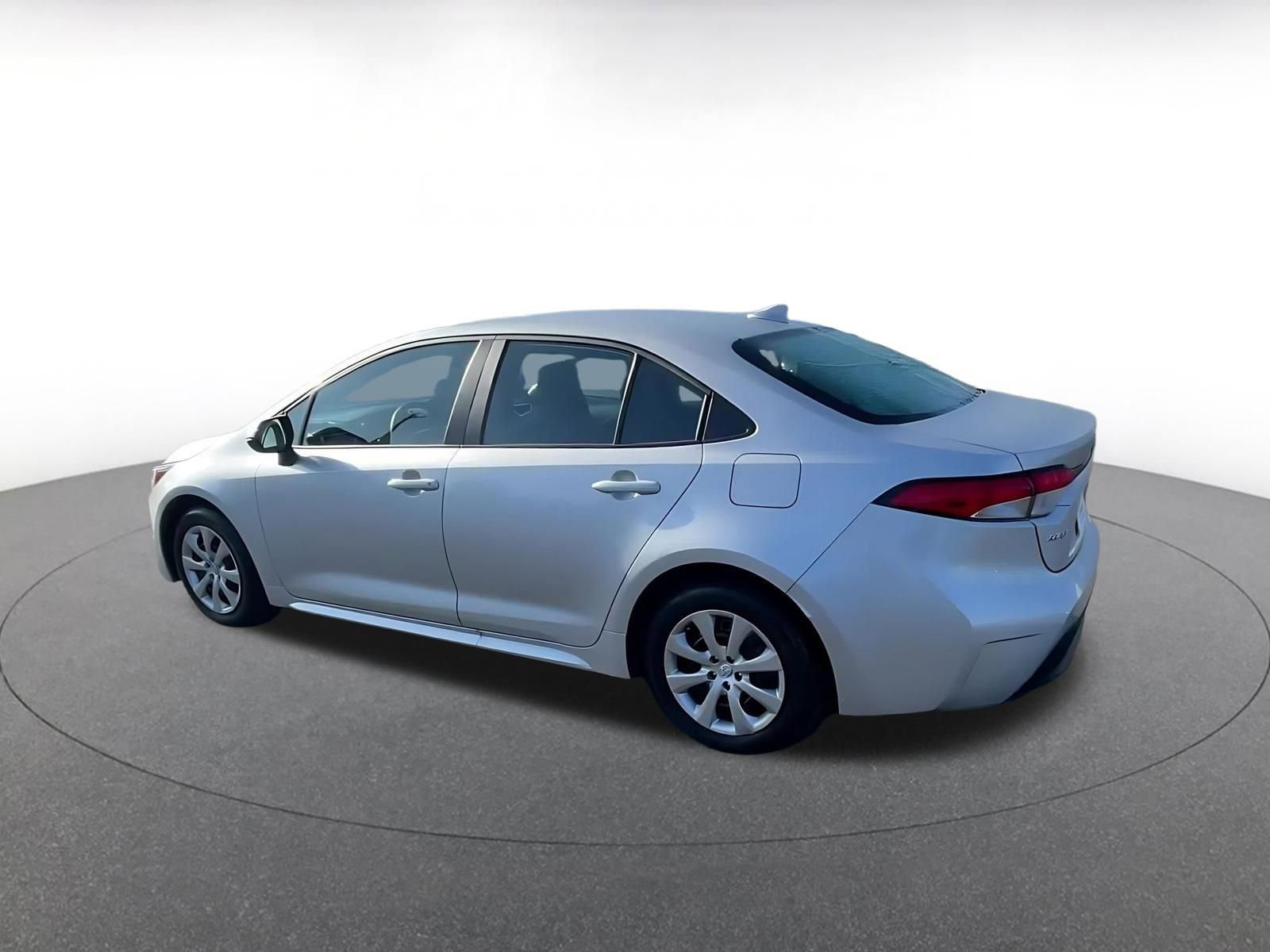 Used 2025 Toyota Corolla LE image 10