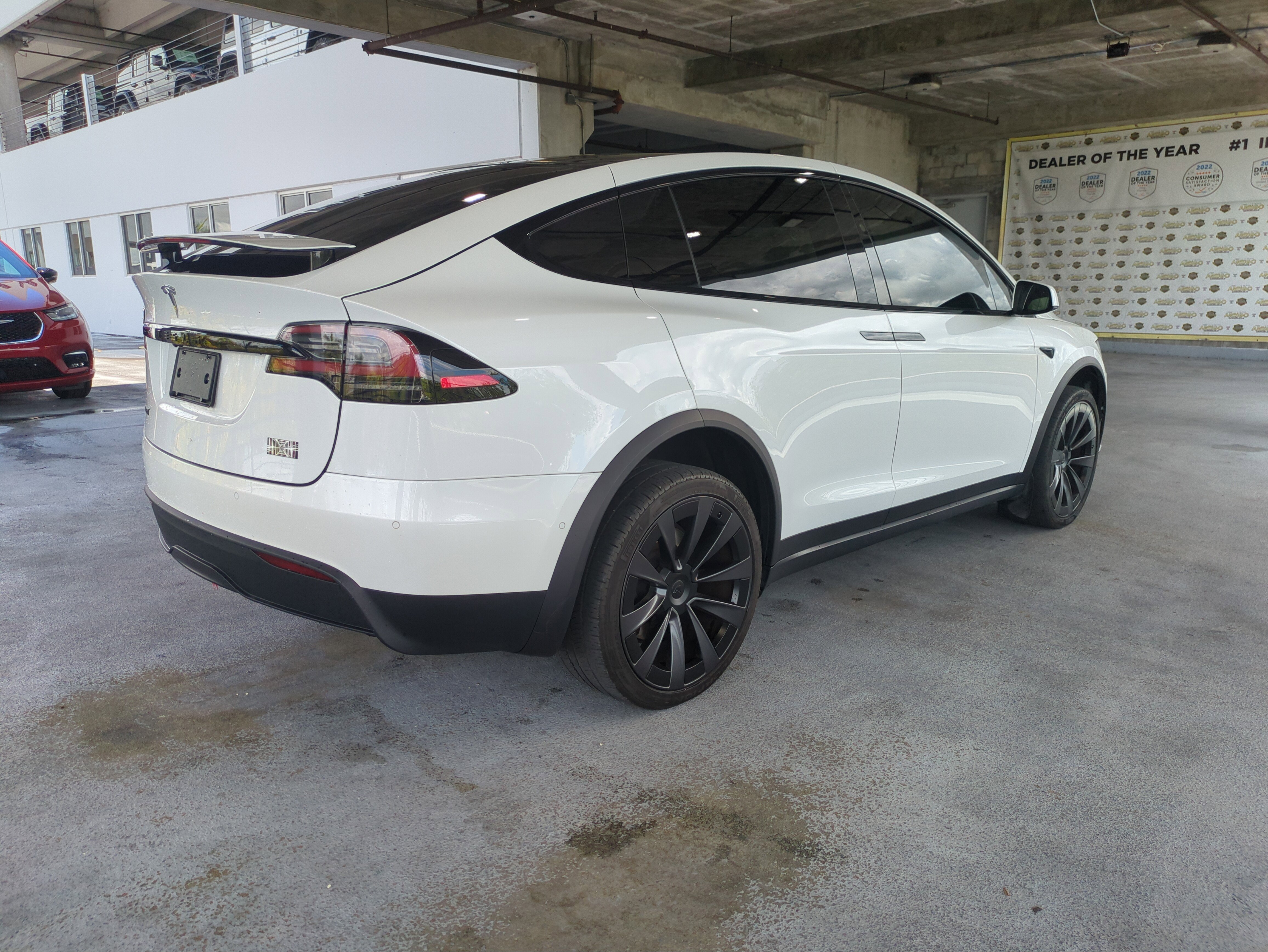 Used 2022 Tesla Model X Plaid image 5