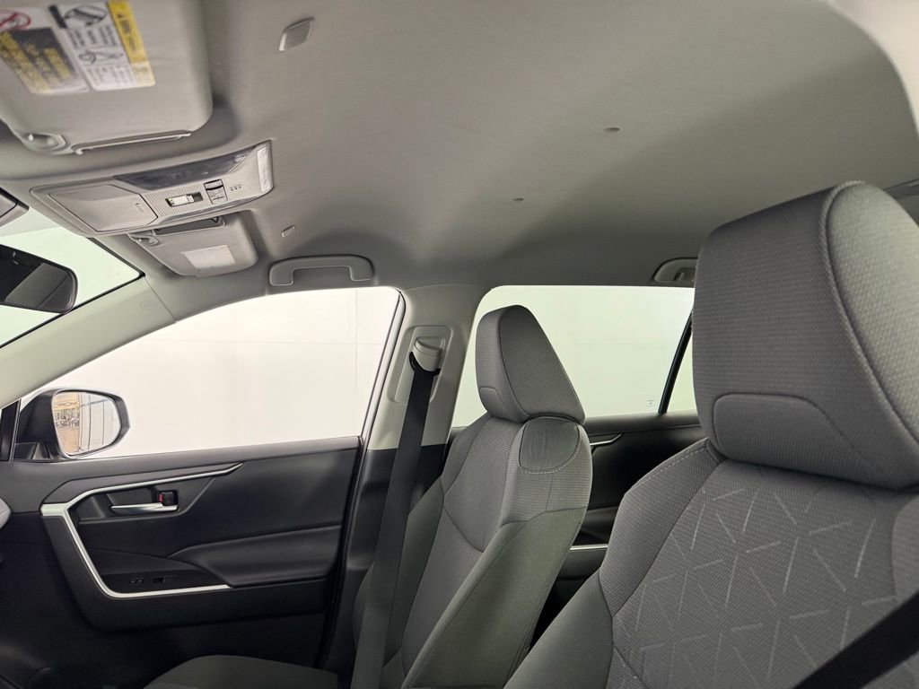 Used 2025 Toyota RAV4 XLE image 23