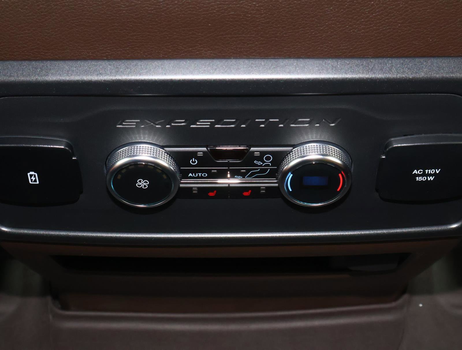 Used 2024 Ford Expedition King Ranch image 16