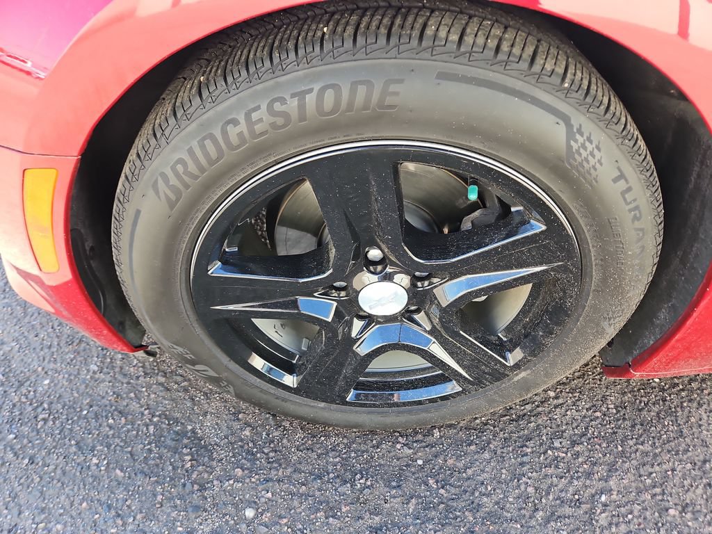 Used 2018 Chevrolet Camaro LS RWD image 25