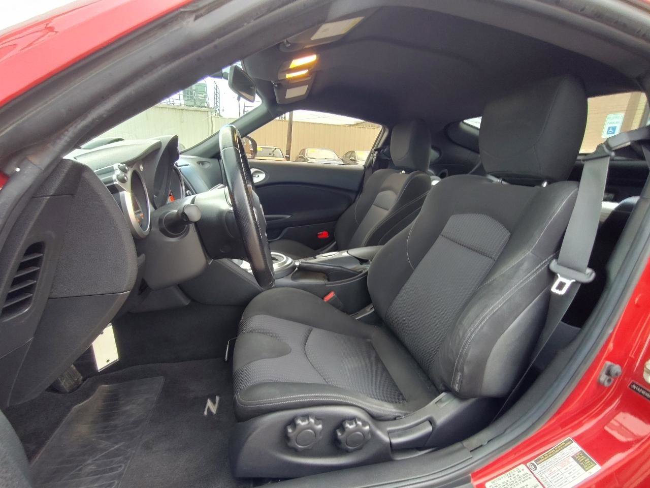 Used 2015 Nissan 370Z Coupe image 15
