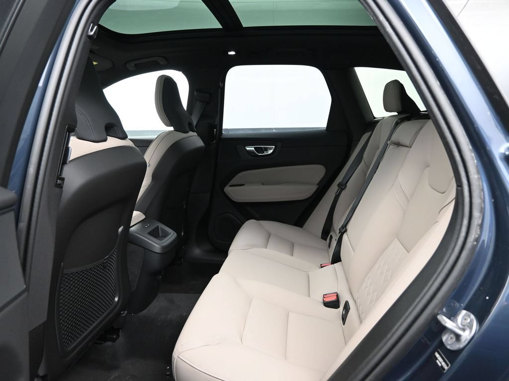 New 2026 Volvo XC60 B5 Plus w/ Protection Package Premier AWD/4WD image 24