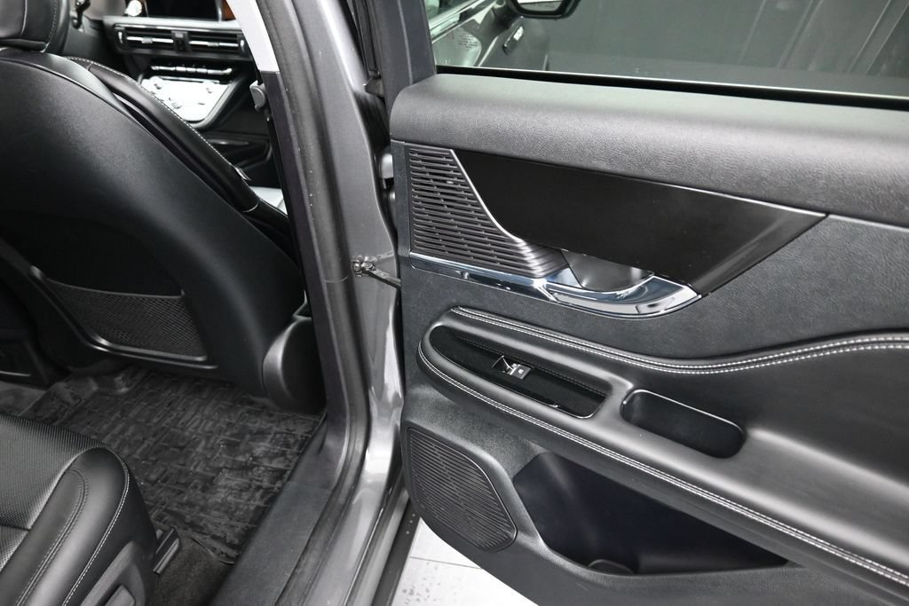 Used 2022 Lincoln Corsair Grand Touring AWD/4WD image 11