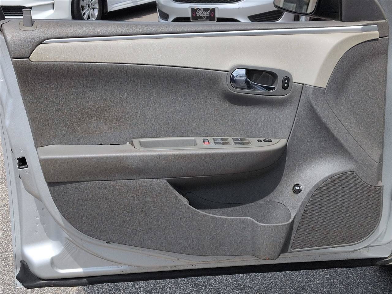 Used 2011 Chevrolet Malibu LS FWD image 12