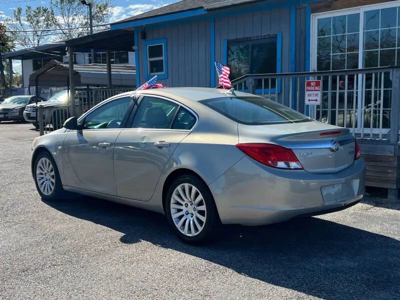 Used 2011 Buick Regal CXL FWD image 8
