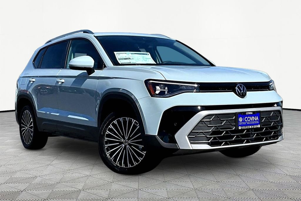 New 2026 Volkswagen Taos SE image 1