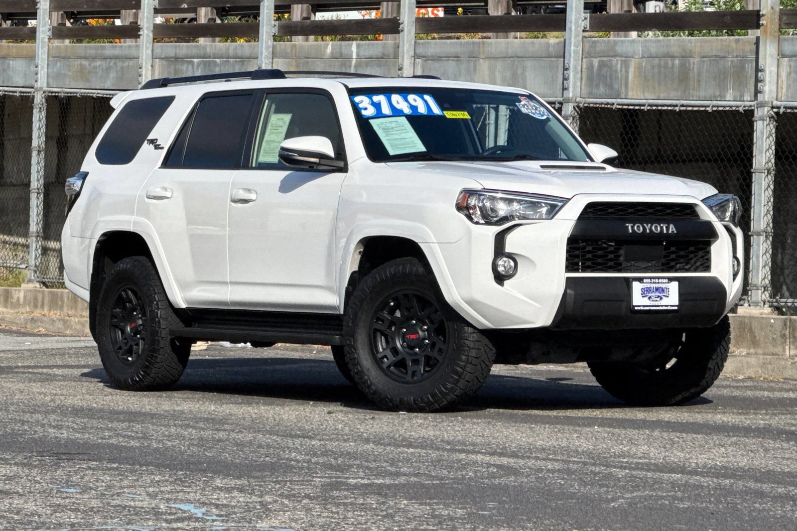 Used 2020 Toyota 4Runner TRD Off-Road Premium w/ Moonroof Package AWD/4WD image 2