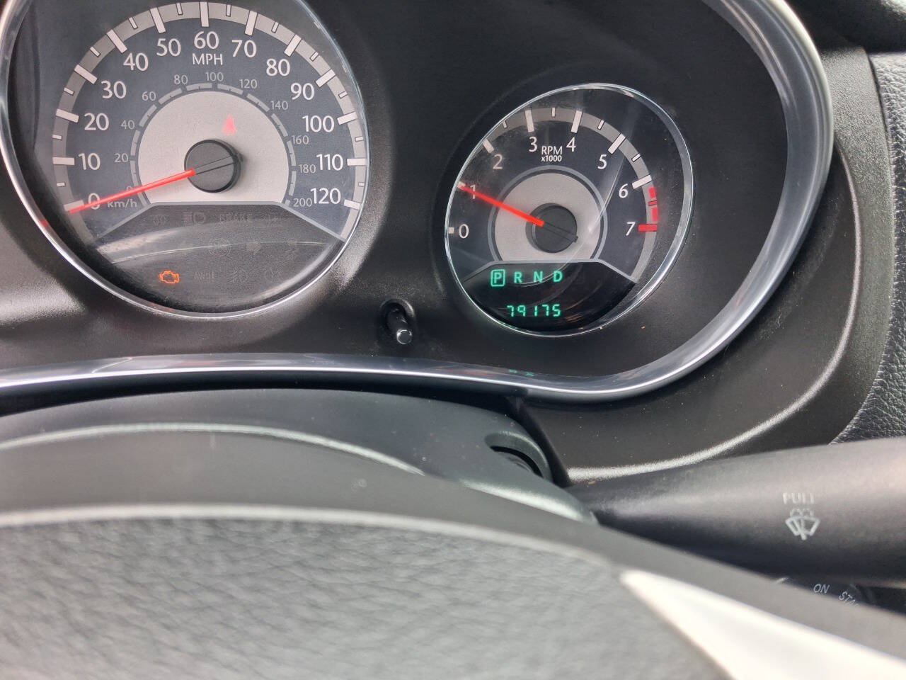 Used 2013 Chrysler 200 Limited FWD image 13