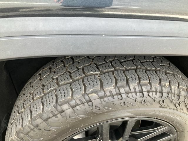 Used 2020 GMC Sierra 1500 Elevation w/ Elevation Value Package AWD/4WD image 5