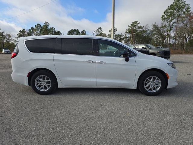 New 2026 Chrysler Voyager LX FWD image 3