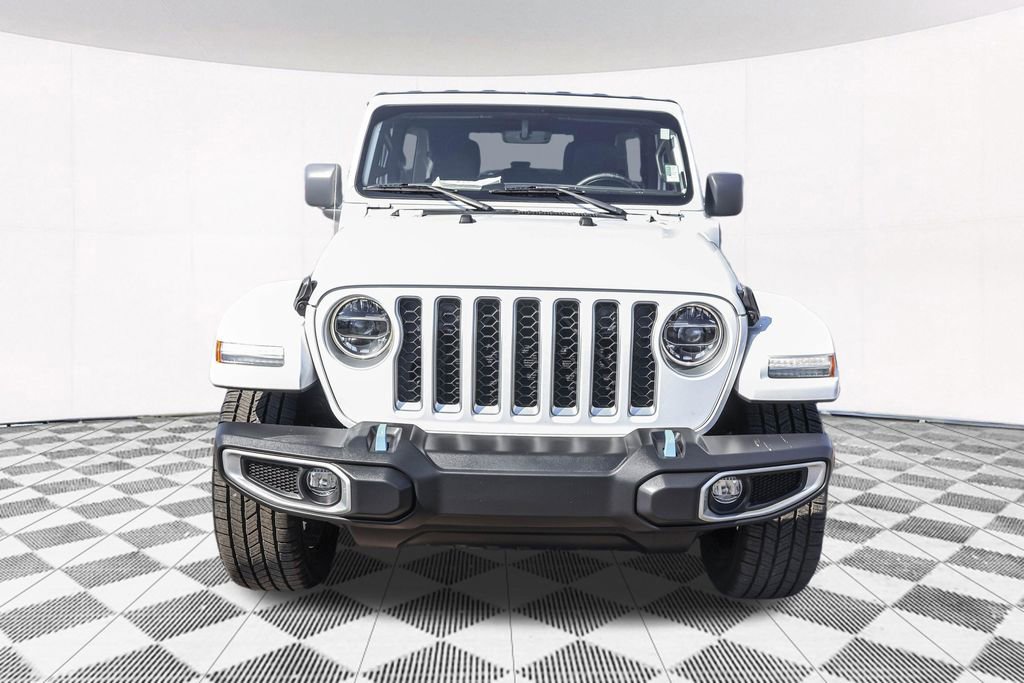 Used 2022 Jeep Wrangler Unlimited Sahara w/ Cold Weather Group AWD/4WD image 14