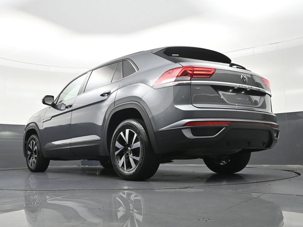 Used 2022 Volkswagen Atlas Cross Sport SE FWD image 30