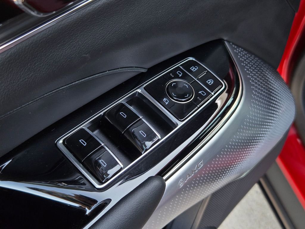 Certified 2024 Cadillac Lyriq Luxury w/ LPO, Floor Liner Package image 26