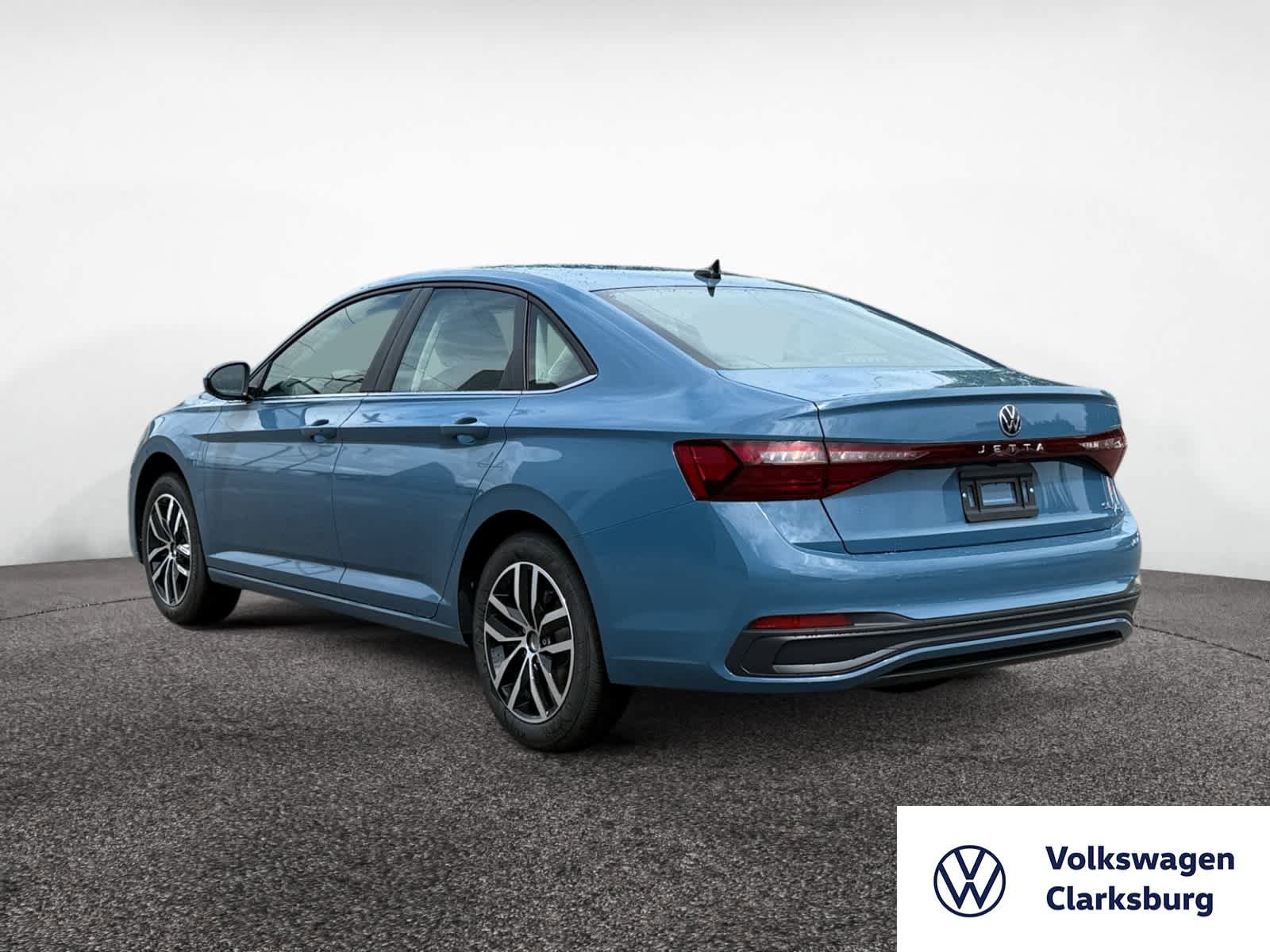 New 2025 Volkswagen Jetta SE image 3