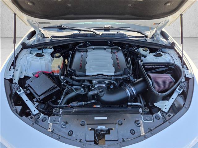 Used 2016 Chevrolet Camaro SS RWD image 21