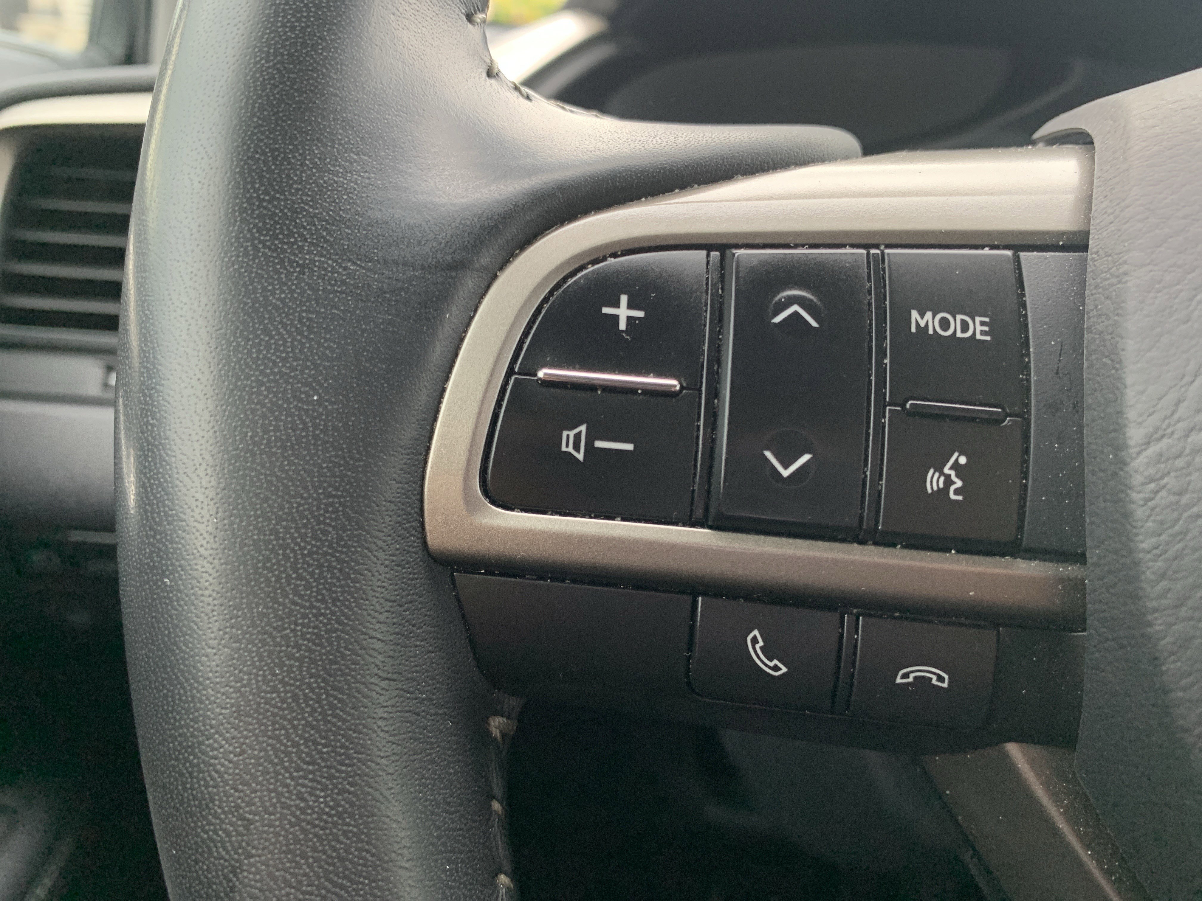Used 2022 Lexus RX 450h AWD w/ Premium Package image 19