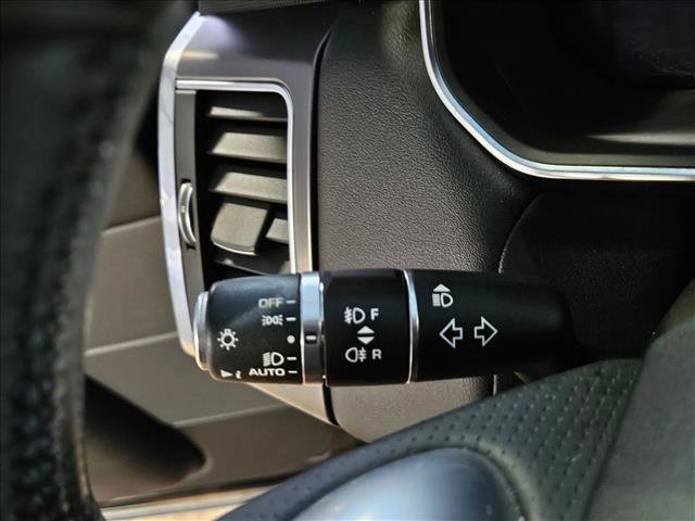 Used 2020 Land Rover Range Rover Sport SE AWD/4WD image 21