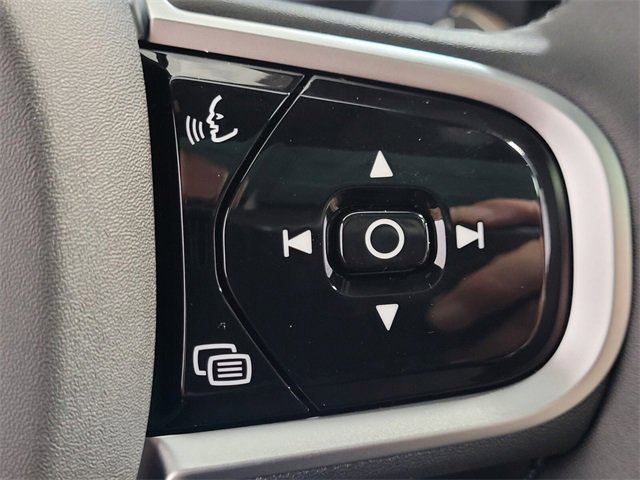 New 2026 Volvo XC60 B5 Plus w/ Protection Package Premier image 31