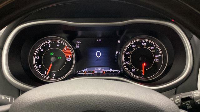 Used 2017 Jeep Cherokee Overland w/ Technology Group AWD/4WD image 17