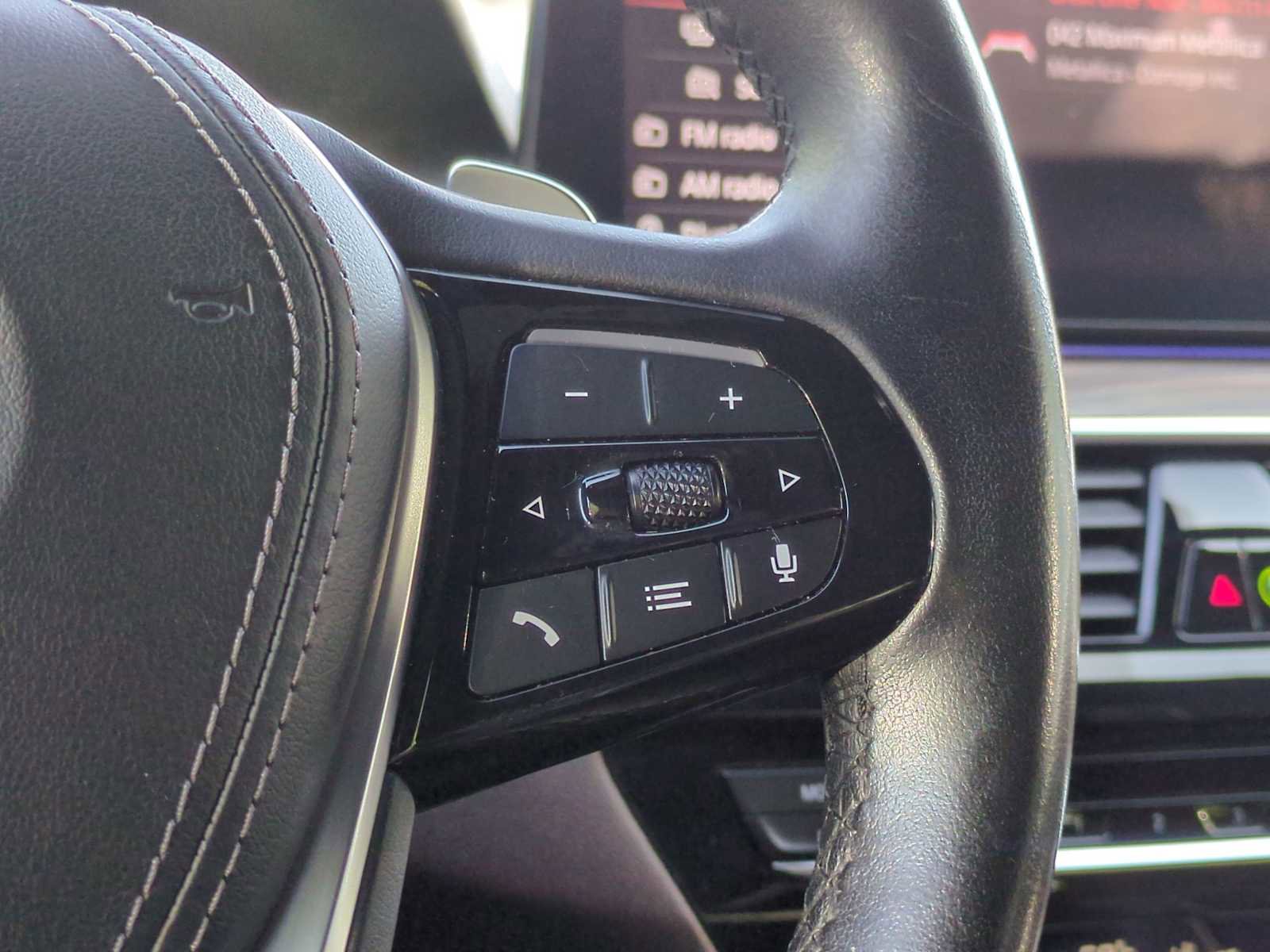 Used 2021 BMW 530i xDrive w/ Premium Package image 26