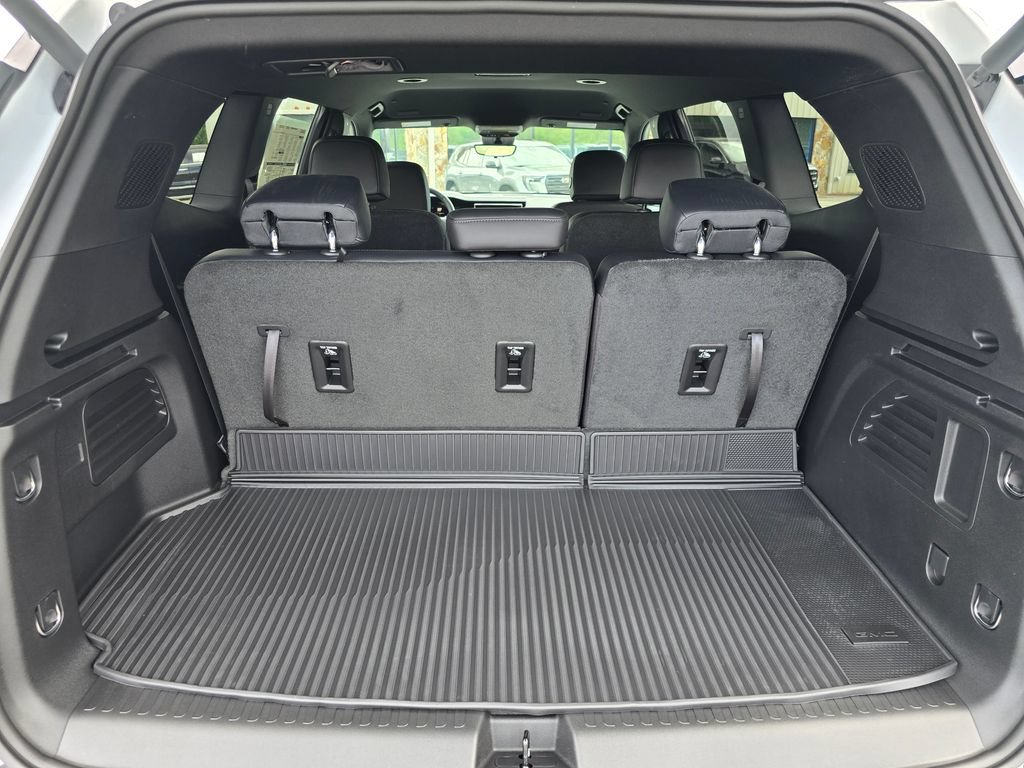 New 2026 GMC Acadia Elevation w/ Elevation Premium Package AWD/4WD image 14