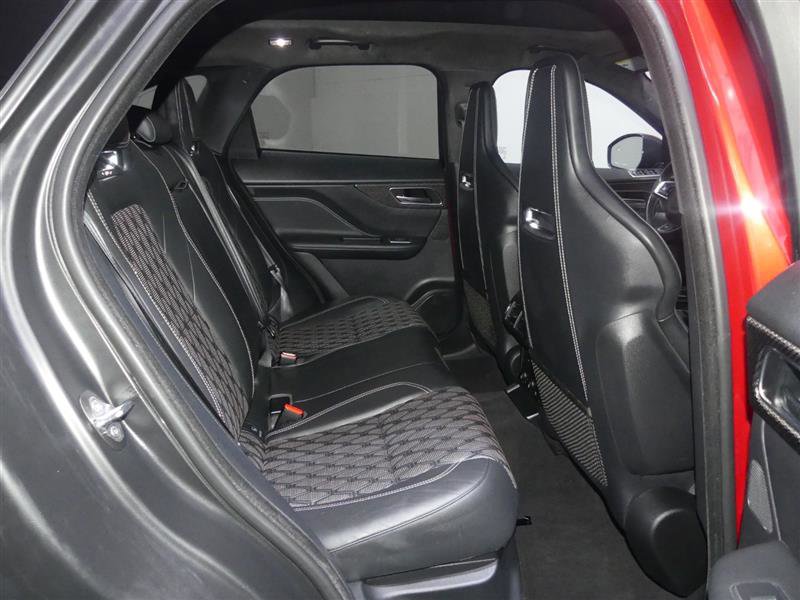 Used 2019 Jaguar F-PACE SVR image 28
