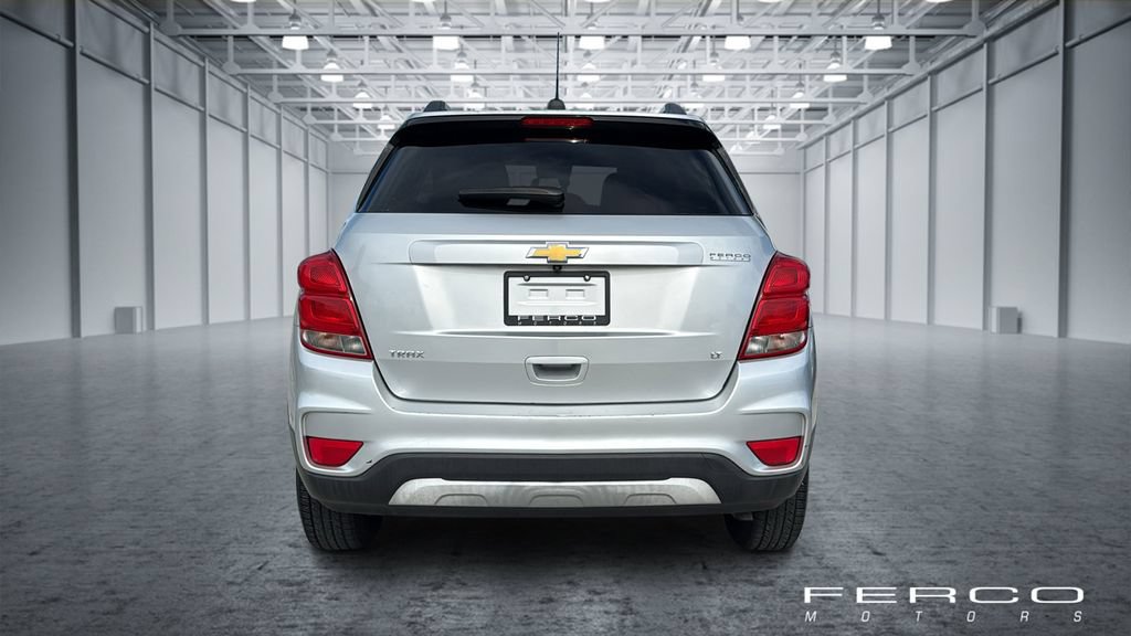 Used 2017 Chevrolet Trax LT w/ LT Convenience Package FWD image 4