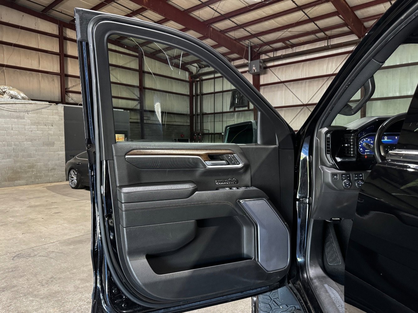 Used 2022 Chevrolet Silverado 1500 High Country image 10
