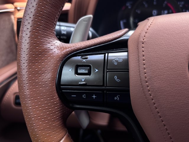 Used 2023 Lexus LC 500 Coupe w/ Sport Package RWD image 16