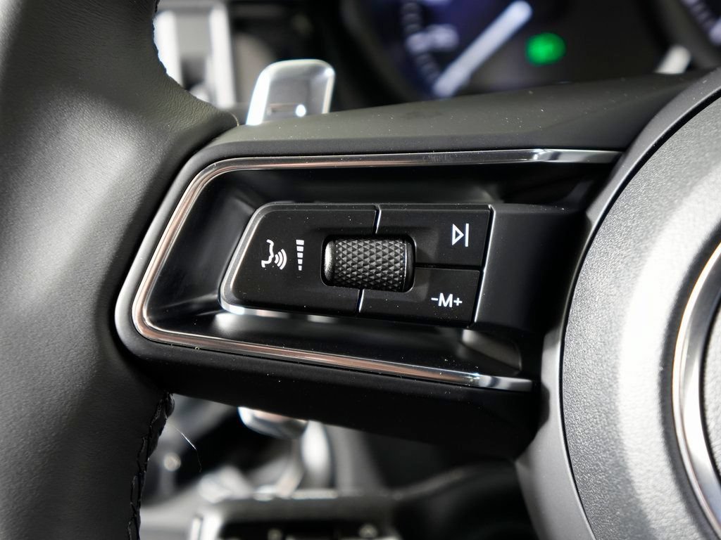 Certified 2026 Porsche Macan AWD/4WD image 22