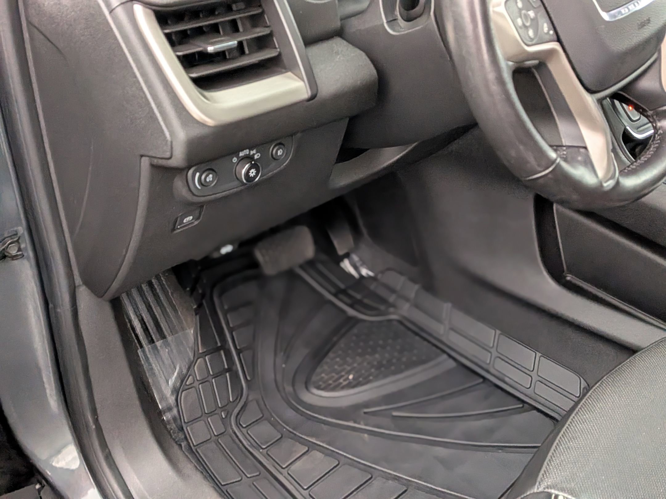 Certified 2020 GMC Terrain Denali w/ Denali Premium Package image 17