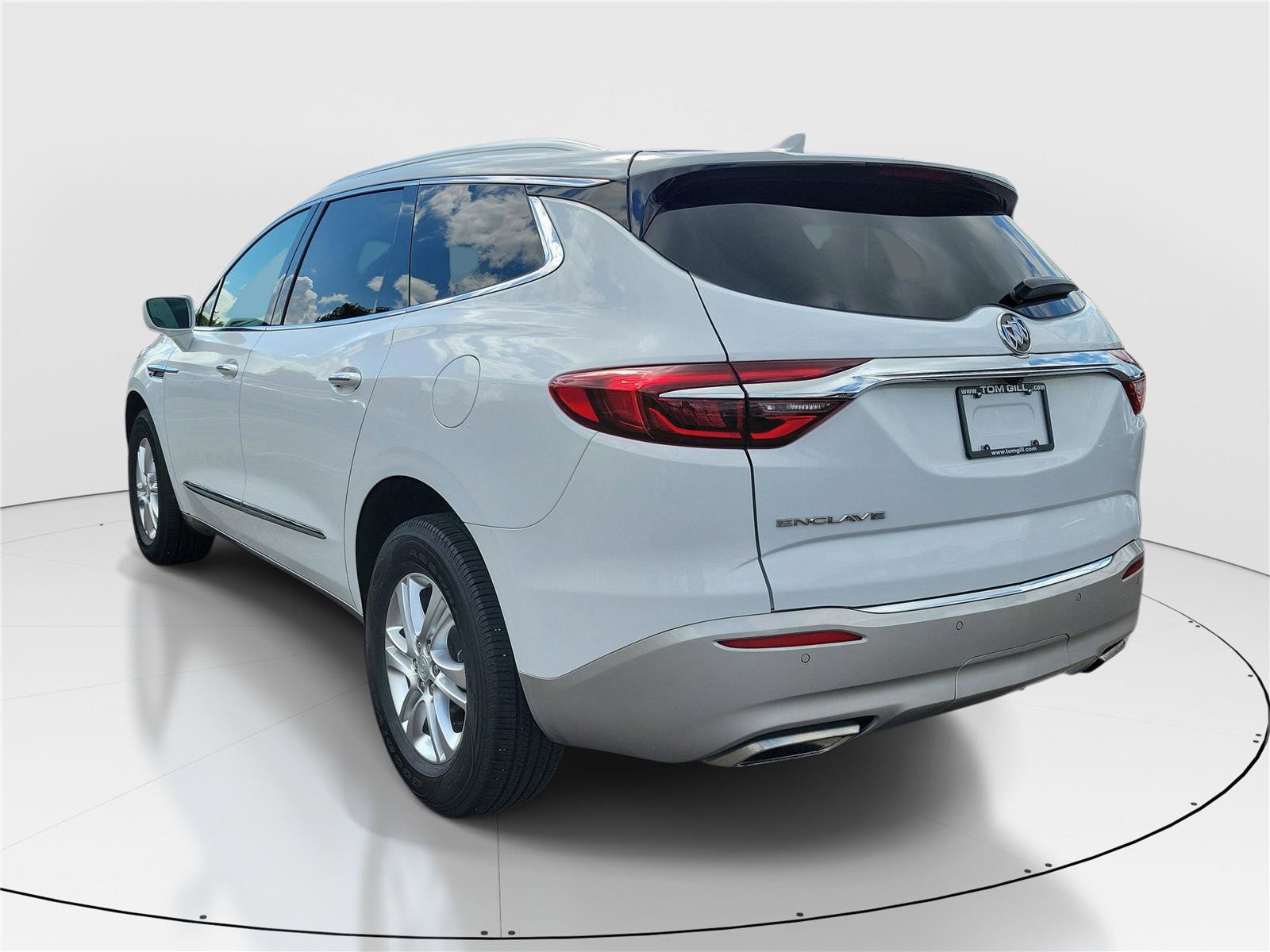 Used 2020 Buick Enclave Essence FWD image 3
