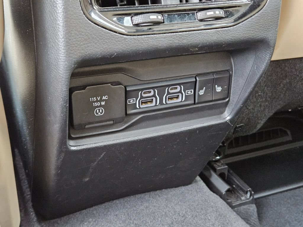 Used 2023 Jeep Grand Cherokee Limited AWD/4WD image 16