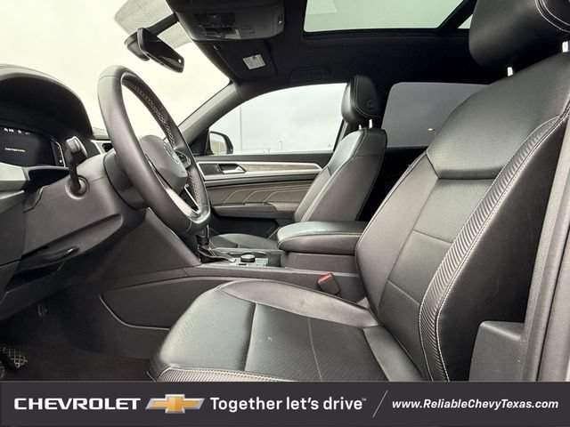 Used 2022 Volkswagen Atlas Cross Sport SE AWD/4WD image 25