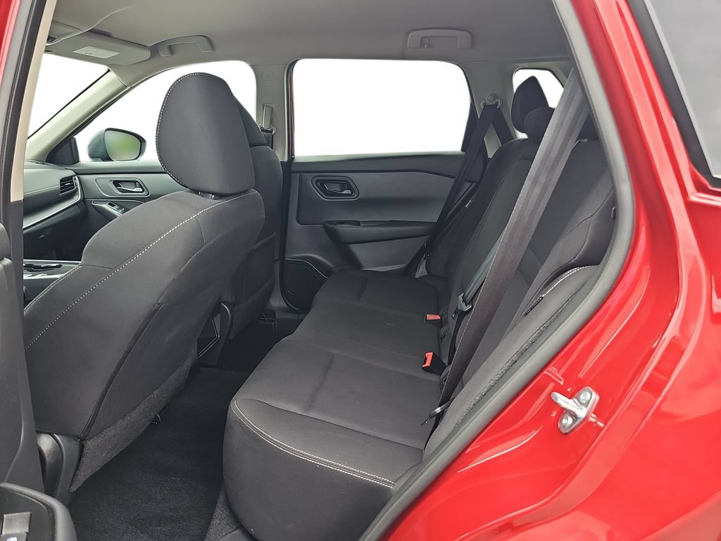 Used 2025 Nissan Rogue S FWD image 14