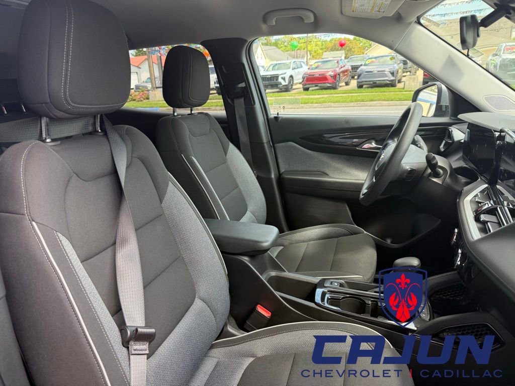 Used 2025 Chevrolet TrailBlazer LT FWD image 23