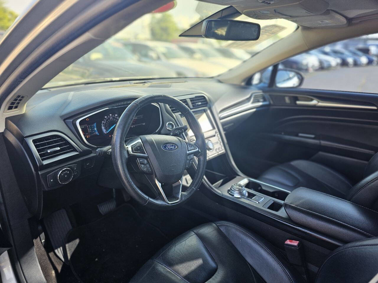 Used 2019 Ford Fusion Titanium image 9