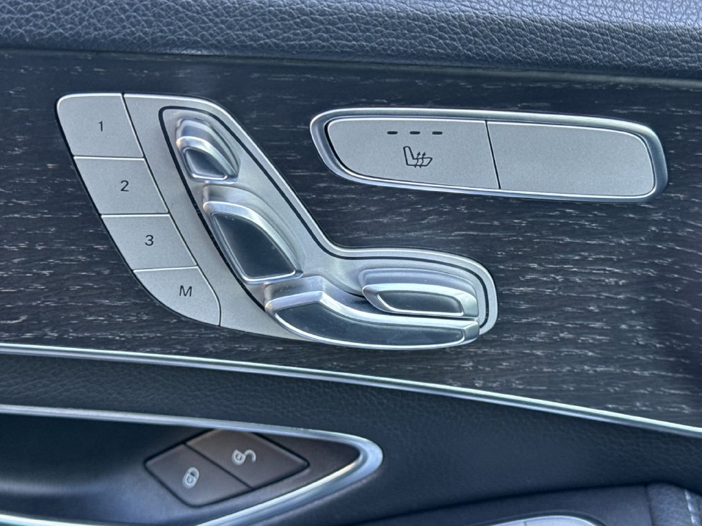 Used 2020 Mercedes-Benz C 300 Sedan image 14