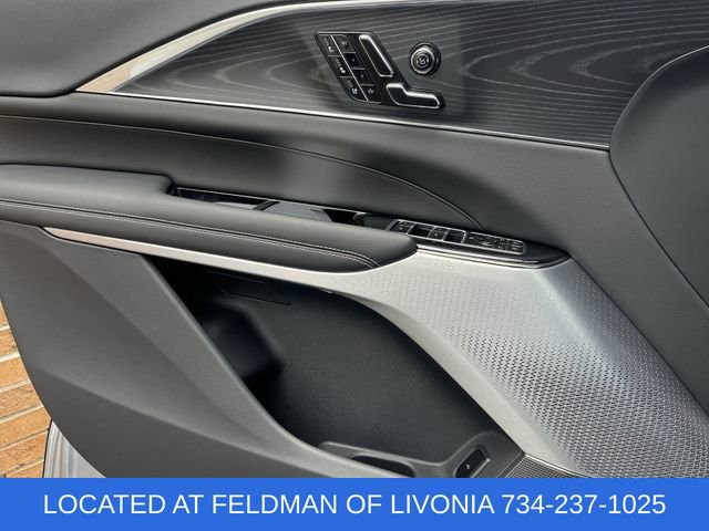 Used 2024 Cadillac Lyriq Sport image 22