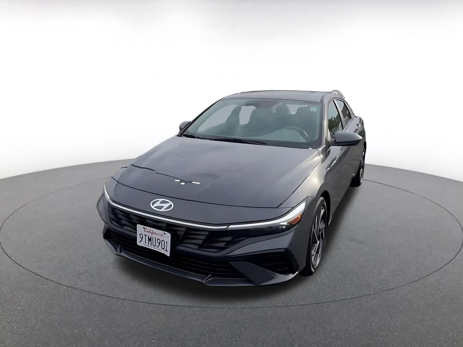 Used 2025 Hyundai Elantra SEL image 7