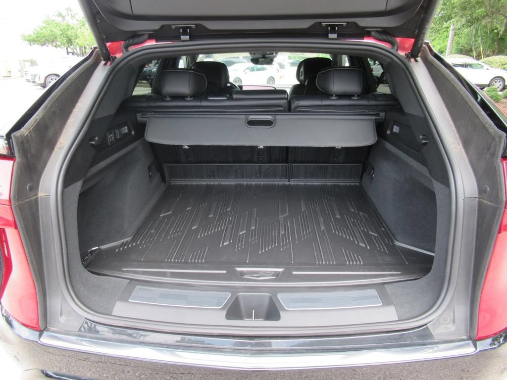 Certified 2025 Cadillac Lyriq Luxury w/ LPO, Floor Liner Package AWD/4WD image 39