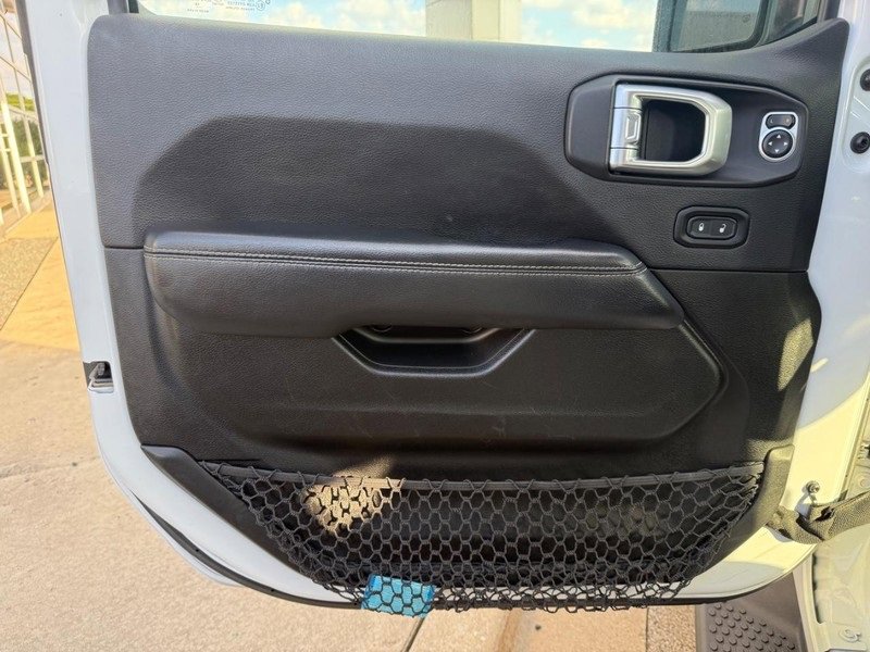 Used 2020 Jeep Wrangler Unlimited Sahara image 18