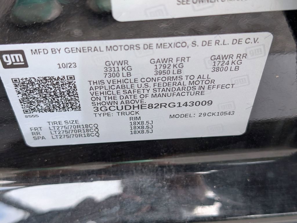 Used 2024 Chevrolet Silverado 1500 ZR2 w/ Technology Package AWD/4WD image 30
